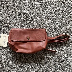 Universal Thread Chestnut Crossbody Bag